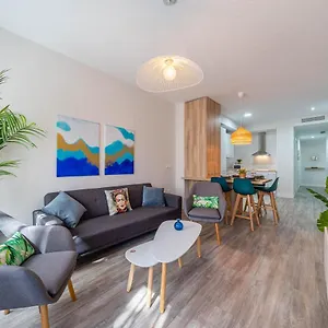 Centre Pool & Parking Apartment Málaga